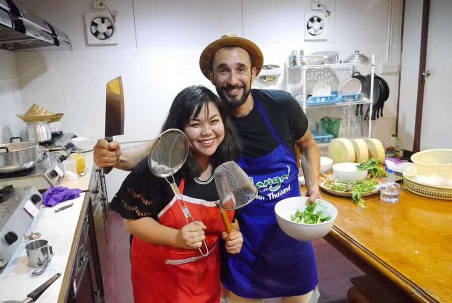 Chiang Mai: Evening Cooking Class and Local Market Visit - Key points at a glance