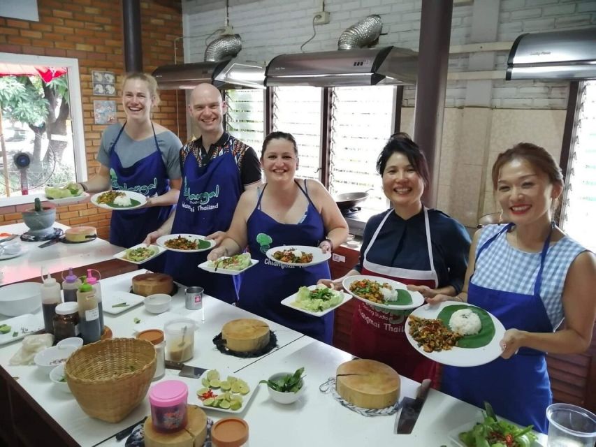 Chiang Mai: Evening Cooking Class and Local Market Visit - A five-hour taste of Chiang Mai
