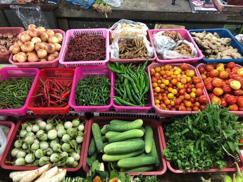 Chiang Mai: Evening Cooking Class and Local Market Visit - A friendly class with room for different abilities