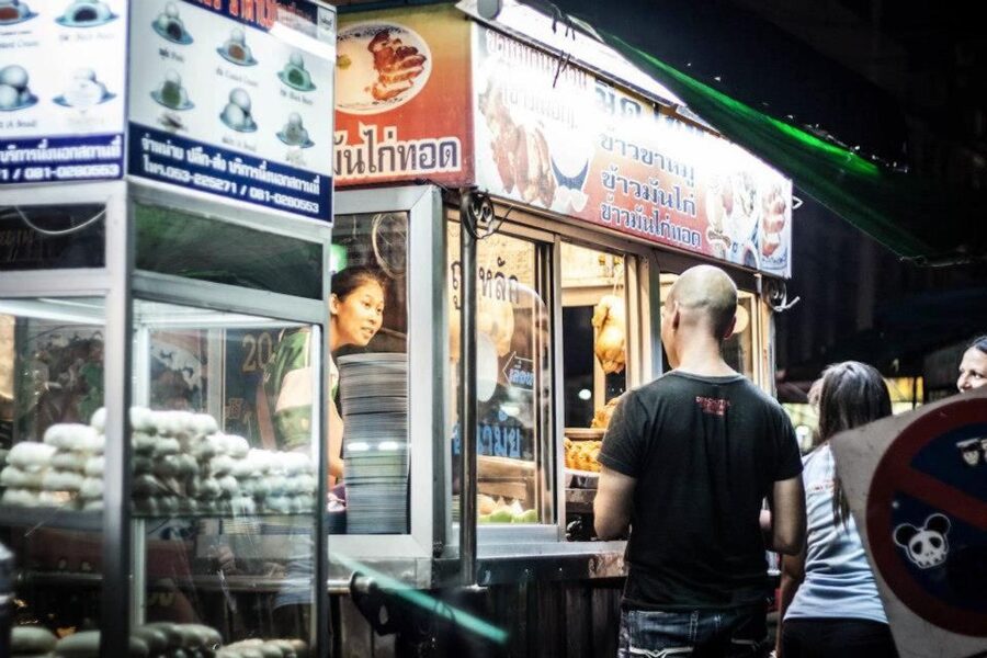 Chiang Mai: Evening Local Street Food Market Tour - Why this Chiang Mai food tour works so well
