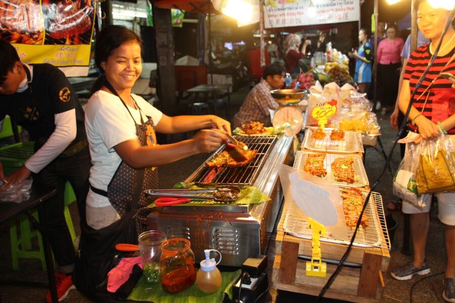 Chiang Mai: Evening Local Street Food Market Tour - First market stop: learning how Chiang Mai eats