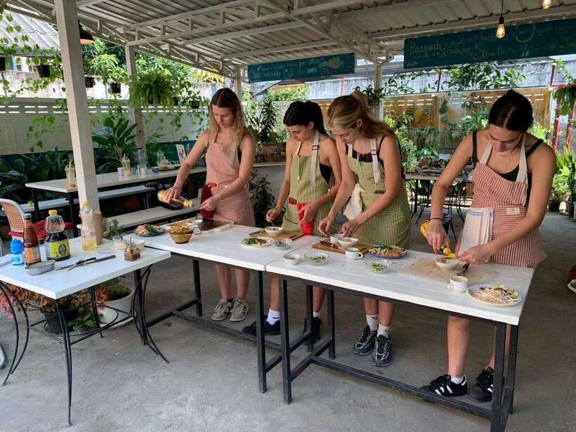 Chiang Mai: Half Day Cooking Class at Organic Farm - Curry paste is the lesson worth remembering