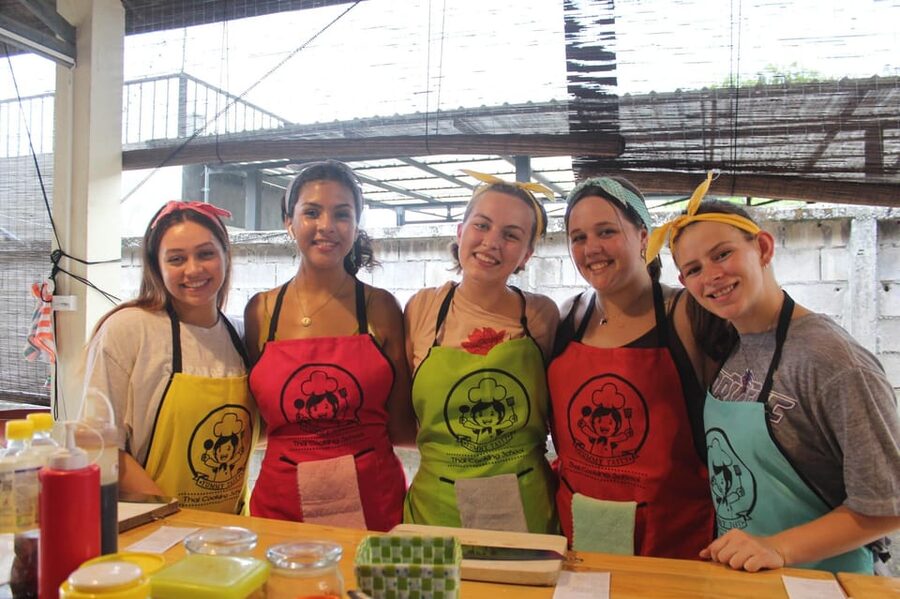 Chiang Mai: Half Day Morning Cooking Class with Market Tour - Eating What You Prepare
