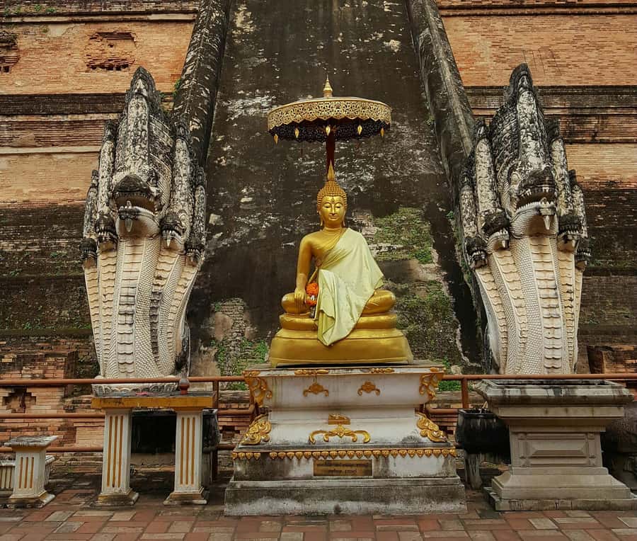 Chiang Mai Light: Tuk Tuk Night Tour with Temples & Markets - Timing, comfort, and who should skip it