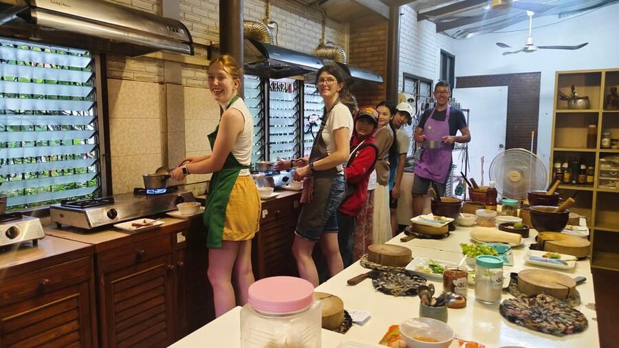 Chiang Mai: Morning Cooking Class with Market Visit - From Chiang Mai hotel to local market