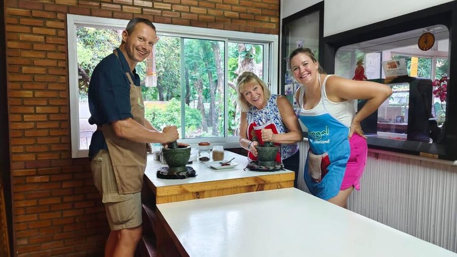 Chiang Mai: Morning Cooking Class with Market Visit - Timing, access, and small practical details