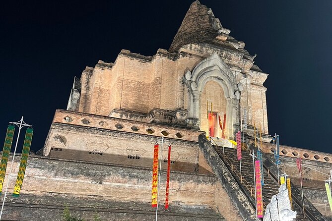 Chiang Mai Temples and Market Tuk-Tuk Evening Night Tour - Why an evening tuk-tuk is a smart way to see Chiang Mai