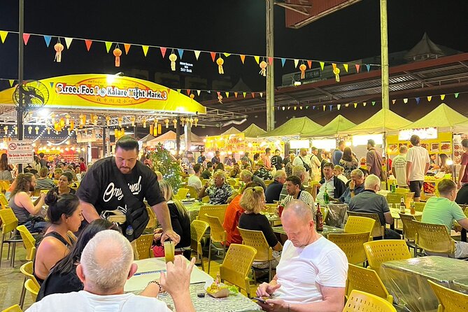 Chiang Mai Temples and Market Tuk-Tuk Evening Night Tour - Guide quality can make or break the evening
