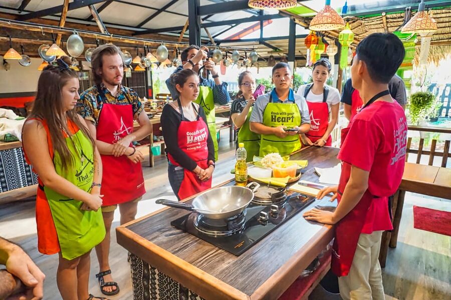 Chiang Mai: Traditional Thai-Akha Cooking Class& Market Tour - Should you book it?