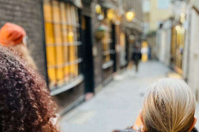 Christmas Lights and Markets Guided Walking Tour with Mulled Wine - Starting among the lights of Covent Garden