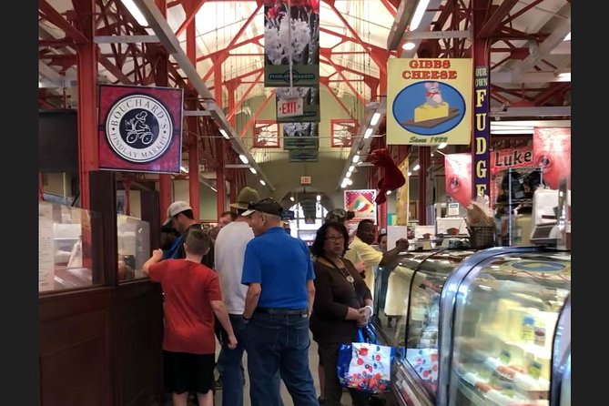 Cincinnati's Original Findlay Market Tour With Tastings - The sound level and pace you should expect