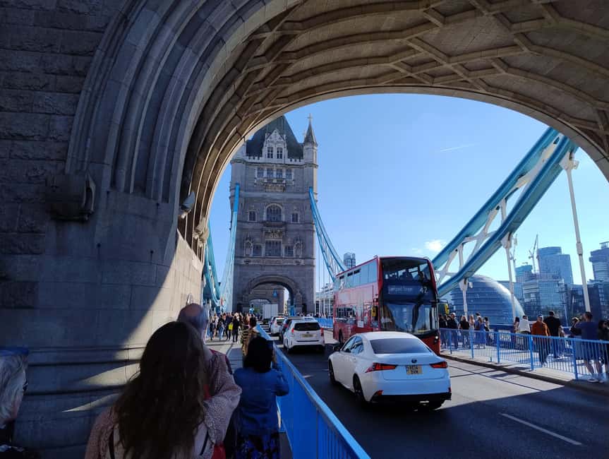 City Hike London (with Borough Market lunch break) - Tower Bridge and the optional pub