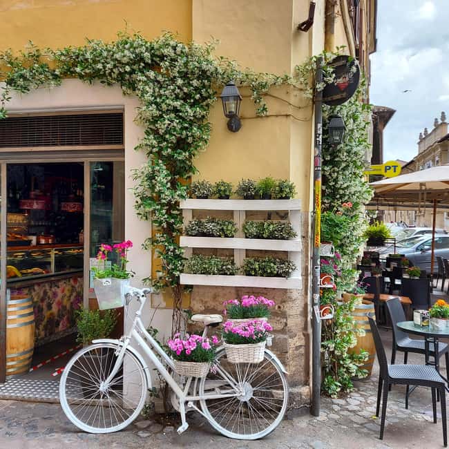 Civitavecchia: Port of Rome Food Tour with Market Visit - Walking through Civitavecchia’s historic center