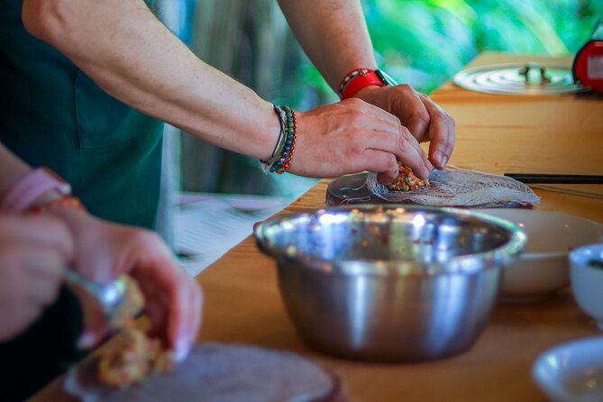 Cocolocal Farm Cooking Class with market tour and basket boat - Group size, pace, and personal attention