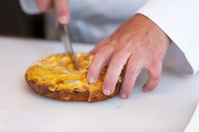 Cook Paella & Tapas + Market Tour in Barcelona (4-Course Meal) - Who will get the most from this Barcelona class?