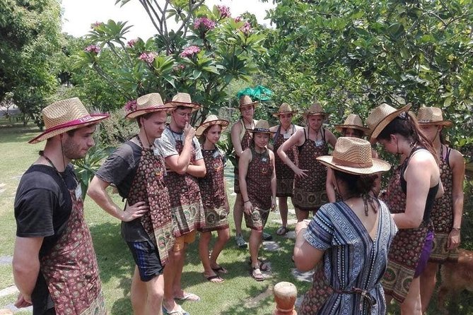 Cooking Evening Class Chiang Mai Visit Organic Garden and Market - Six dishes, chosen by you