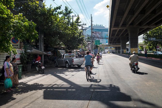 Countryside Bangkok and a Local Floating Market Tour by Bicycle Including Lunch - Narrow lanes and the green edge of the city