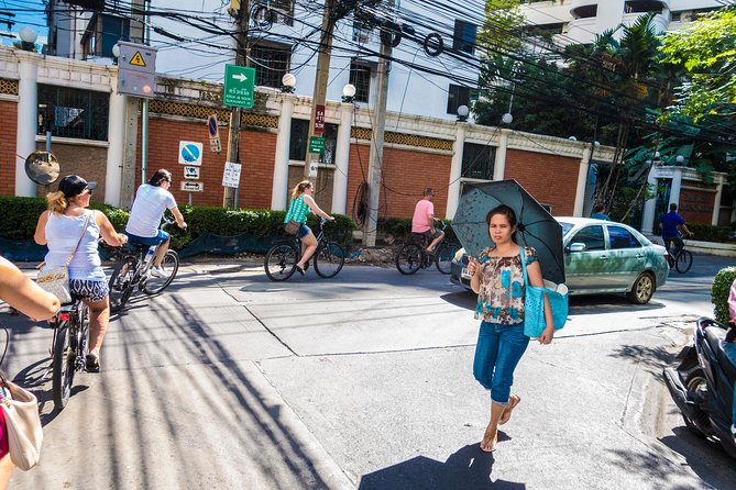 Countryside Bangkok and a Local Floating Market Tour by Bicycle Including Lunch - Crossing canals by boat