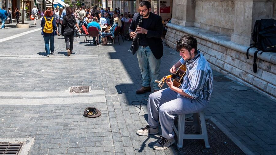 Crete: Day Tour to Heraklion City, Market & CRETAquarium - CRETAquarium: 80 minutes beneath the Mediterranean