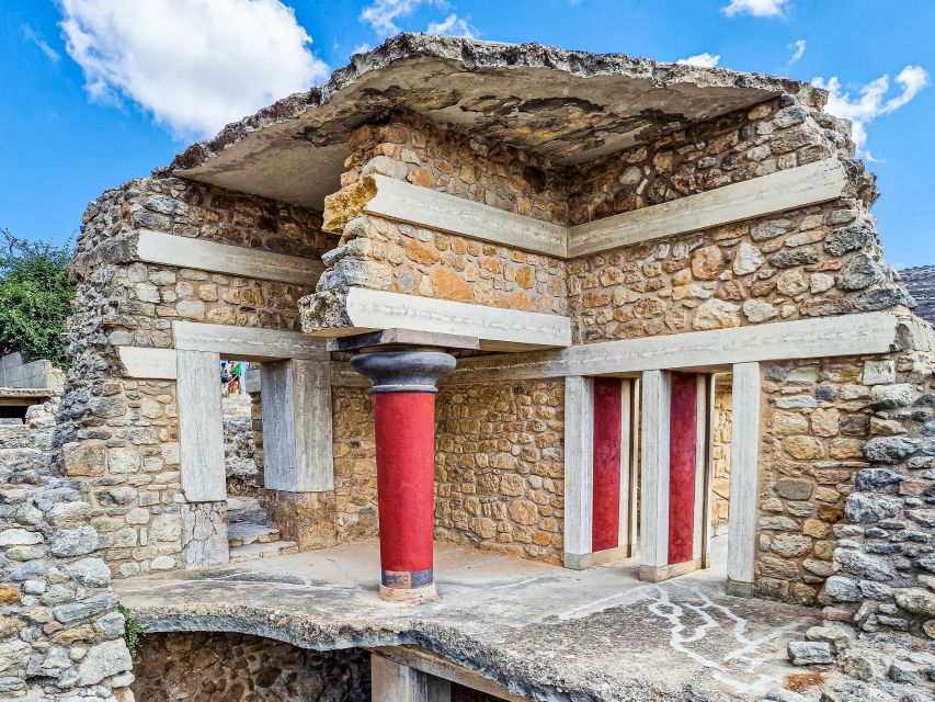 Crete: Knossos Palace, Heraklion City, Market Guided Tour - A short stop at the Minoan Farm in Patsides