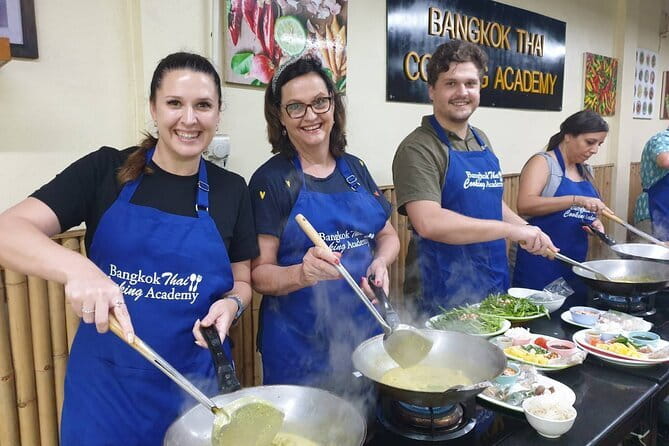 Customizable Thai Cooking Class with Onnuch Market in Bangkok - Recipes, videos, and the certificate