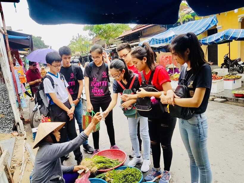 Da Nang/Hoi An: Market Tour, Basket Boat Ride, Cooking Class - Transport, group feel, and tour timing
