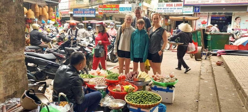 Dalat: Home Cooking Class with Central Market Tour - Reading Dalat through Central Market