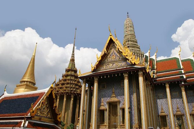 Damnern Saduak Floating Market, Grand Palace and Wat Phra Keo Tour from Bangkok - The long ride west to Damnoen Saduak