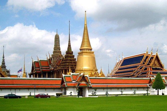 Damnern Saduak Floating Market, Grand Palace, Wat Phra Keo & Wat Pho - Private transport and the value of the price