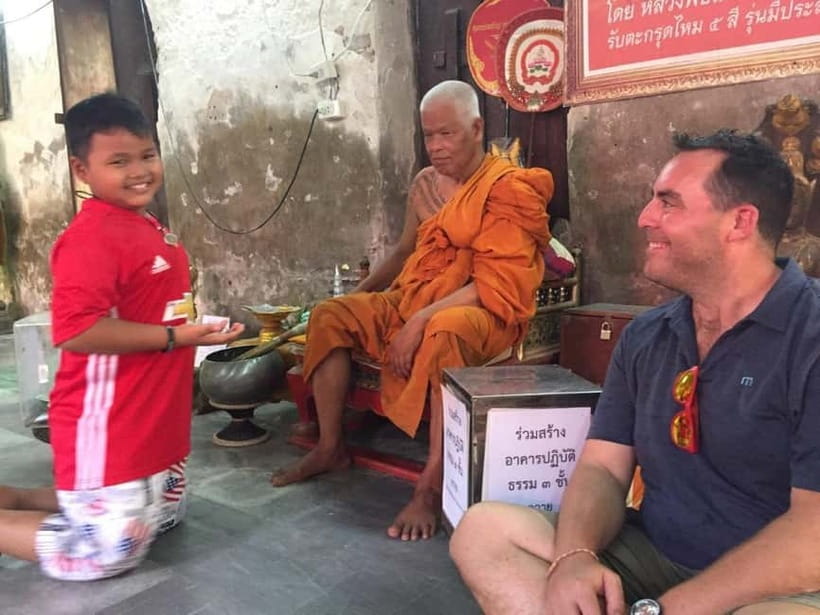 Damnoen & Maeklong: Thailand’s Iconic Market Experience - Who should choose this day trip