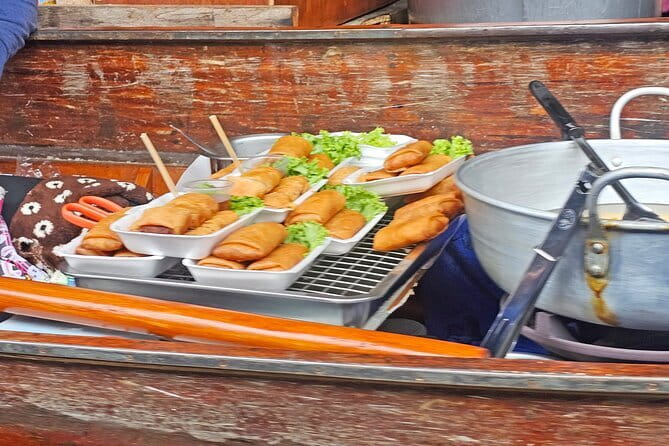 Damnoen Saduak Famous Floating Market and Mea Klong Railway Tour - The long ride from Bangkok to Samut Songkhram