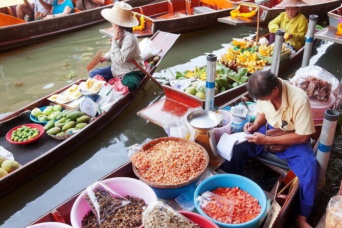 Damnoen Saduak Floating Market and Maeklong Railway Market Tour - Damnoen Saduak by long-tail boat