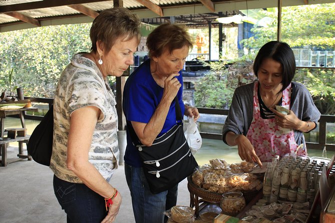 Damnoen Saduak Floating Market Small Group Tour - The boat ride through Damnoen Saduak
