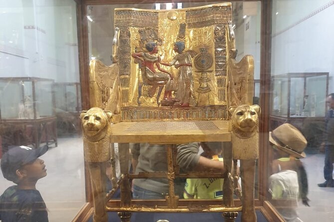 Day tour to Pyramids, Egyptian Museum and Bazaar from Cairo&Giza - What the private service adds