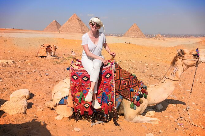 Day Tour to the Pyramids of Giza, Egyptian Museum and Khan El khalili Bazaar - Two hours with the Egyptian Museum collection