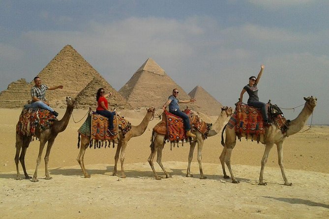 Day trip to Giza Pyramids Citadel & Bazaar - Safety and guide support for solo visitors