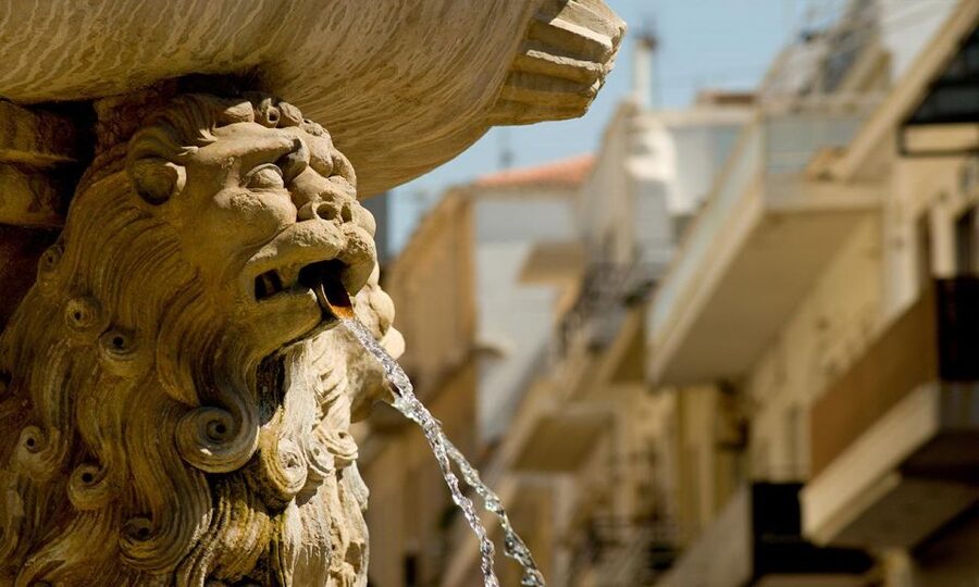 Day Trip To Heraklion City Center & Market & CretAquarium - Why this seven-hour trip works well