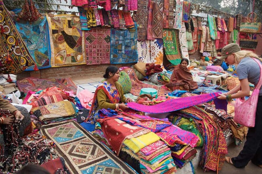 Delhi Markets: A Cultural Shopping Experience with an Expert - Why Delhi’s markets work better with a guide