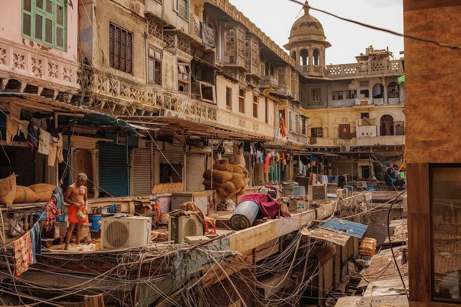 Delhi: Old Delhi's Street Food, Temples & Spice Market Tour - Meeting at Lal Quila Metro Station