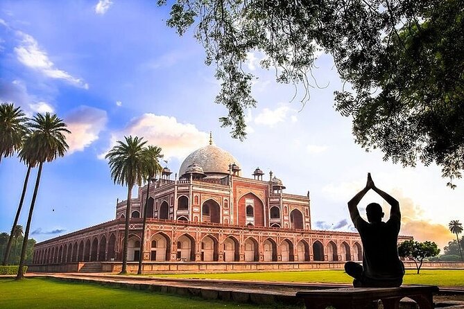 Delhi Private City Tour With Spice Market In 8 Hours - By Car - Humayun’s Tomb shows Delhi before the Taj Mahal