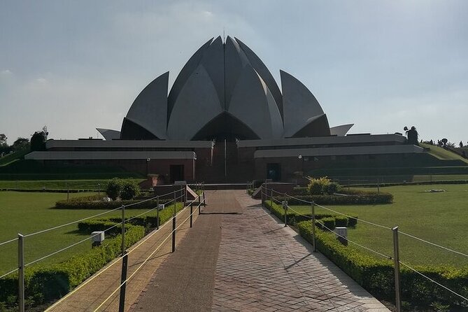 Delhi Private City Tour With Spice Market In 8 Hours - By Car - Lotus Temple adds a quiet change of pace
