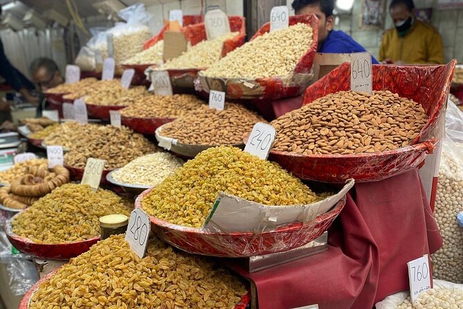 Delhi Private City Tour With Spice Market In 8 Hours - By Car - Bangla Sahib closes the day with living faith