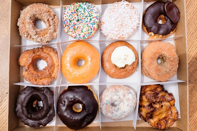 Delicious Donuts & Sweet Treats: West Loop Walking Tour - Walking through the West Loop and Restaurant Row