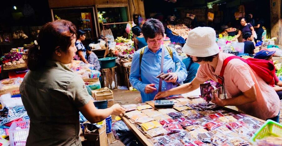 Denpasar: Museum, Traditional Market and Food Tasting Tour - The Bali Museum in four buildings