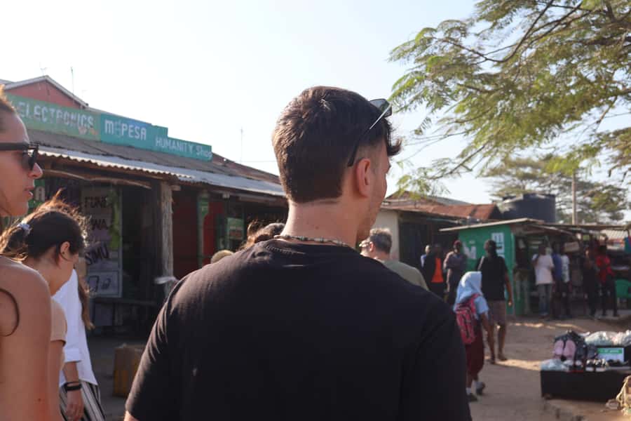Diani: Market and Street Food Walking Tour - A local meal with six familiar flavors