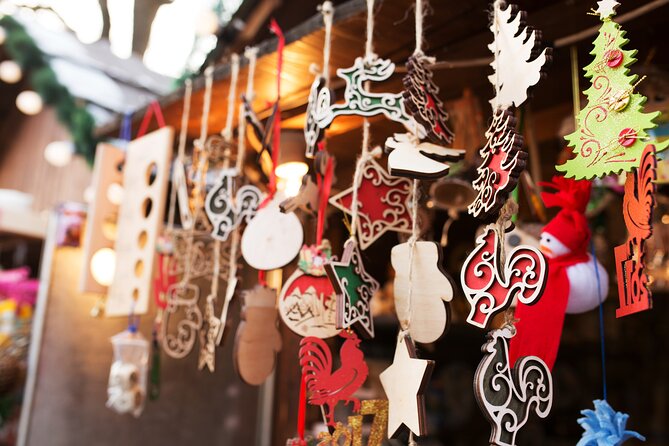 Discover Cologne's Christmas Market Magic with a Local - What the small group changes