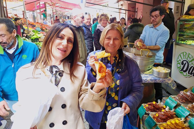 Discover Palermo in 3 hours. Art, history, markets and street food - Piazza Olivella and the archaeological side of Palermo