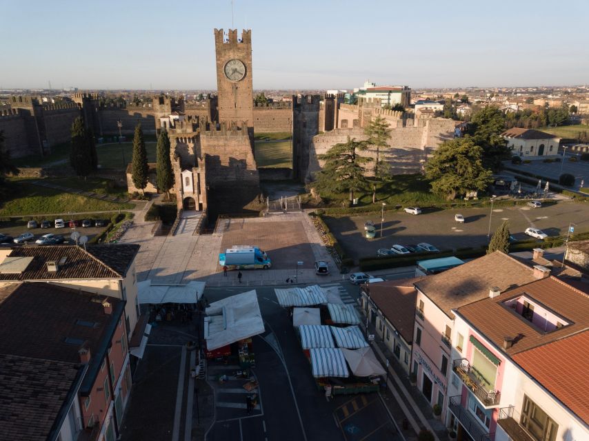 Discover the old market and make fresh pasta - Shopping the Wednesday market