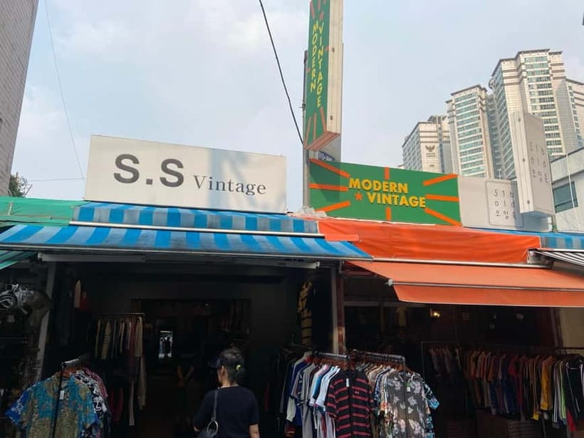 Dongmyo Flea Market Vintage Vibes Local Guided Tour - The story behind Dongmyo’s secondhand trade