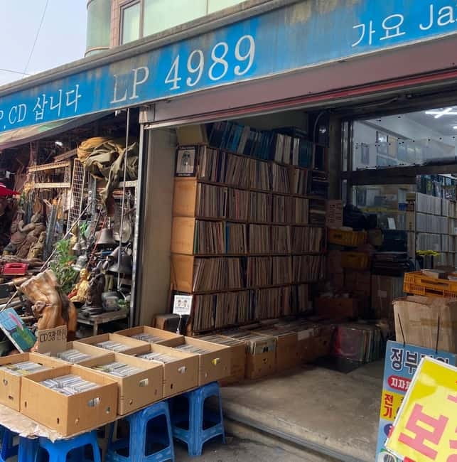 Dongmyo Flea Market Vintage Vibes Local Guided Tour - Is $50 a fair price?
